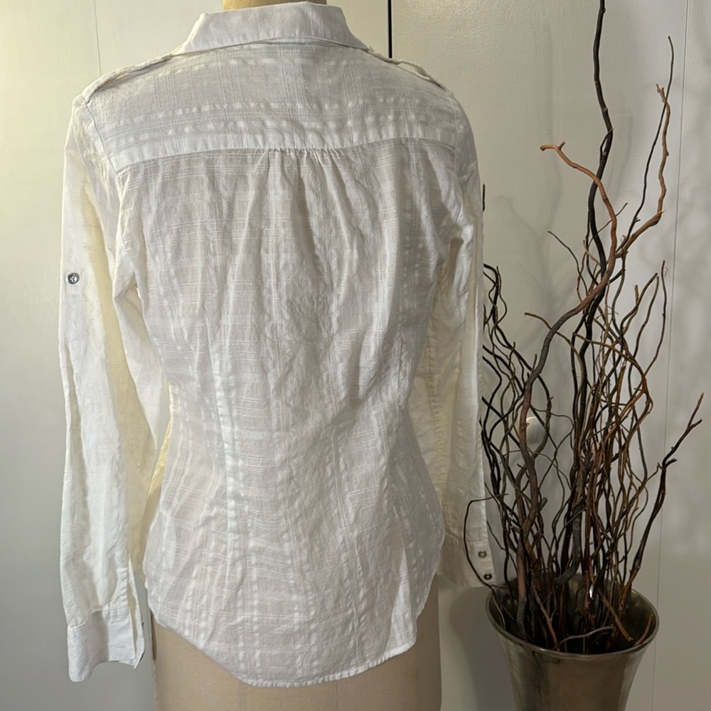 White House Black Market sheer long sleeve white button down - Picture 4 of 7